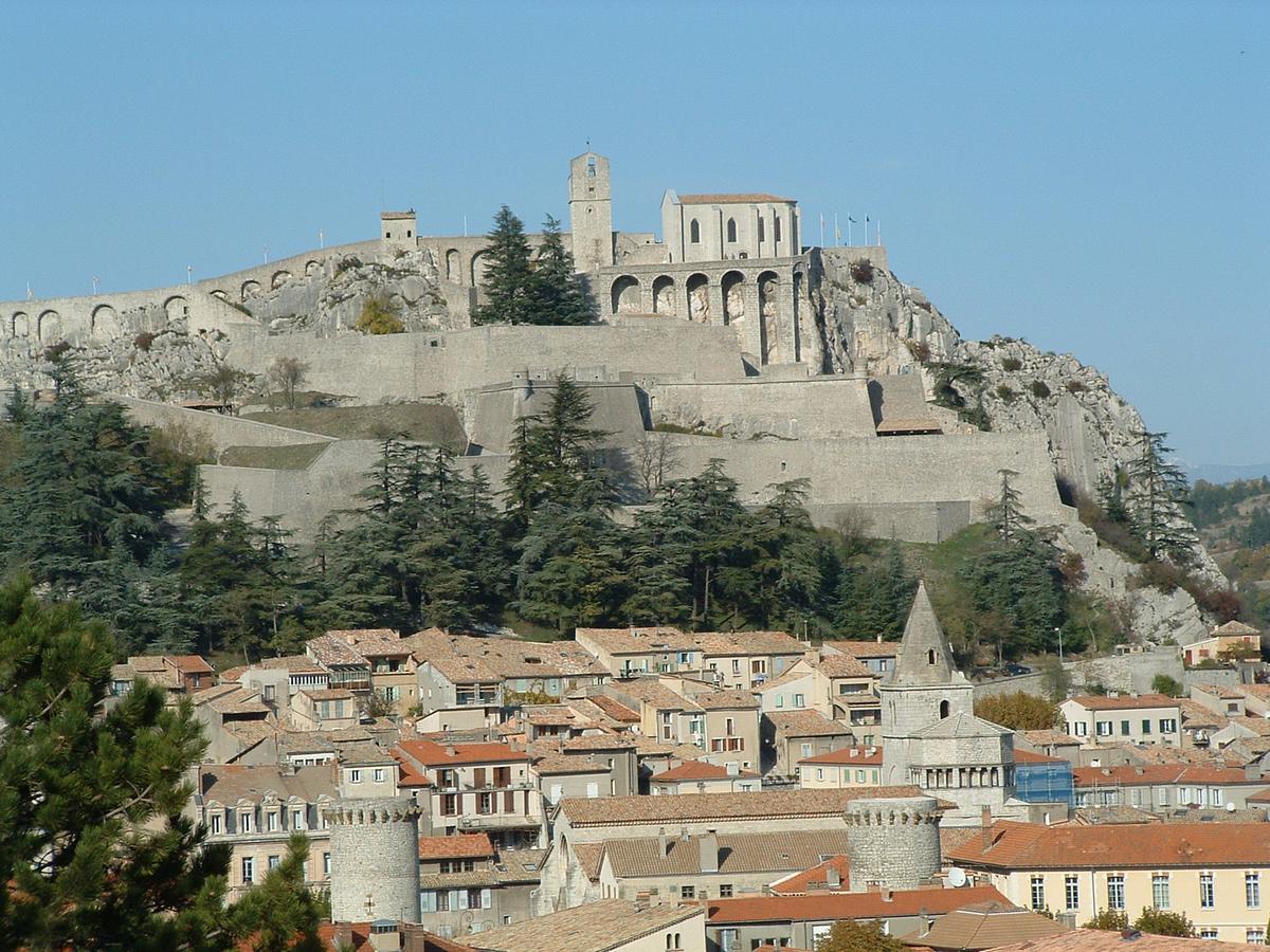 Hotel L'Oustalet Sisteron Exterior foto